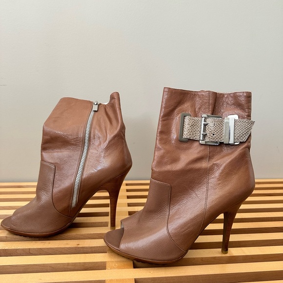 Michael Kors peep toe booties - Picture 3 of 5